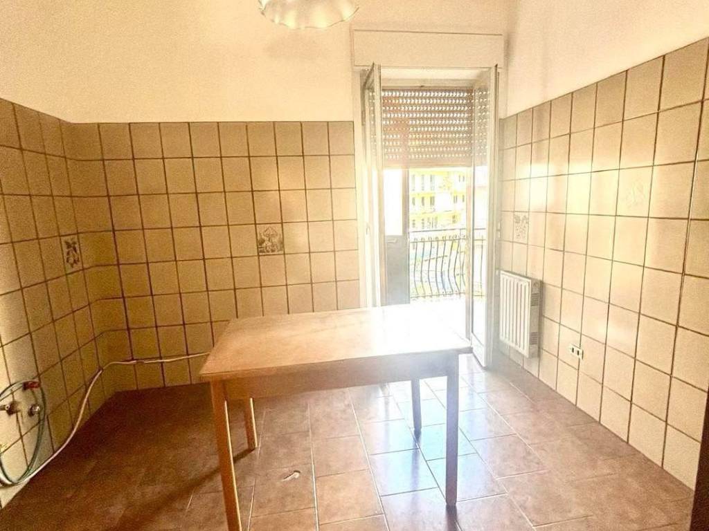 Appartamento a Giarre in Viale Aldo Moro - Foto 4