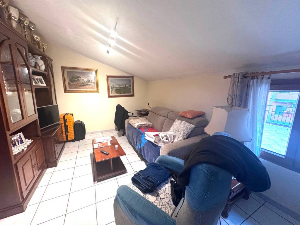 Appartamento a Prato in Via Cilento - Foto 2