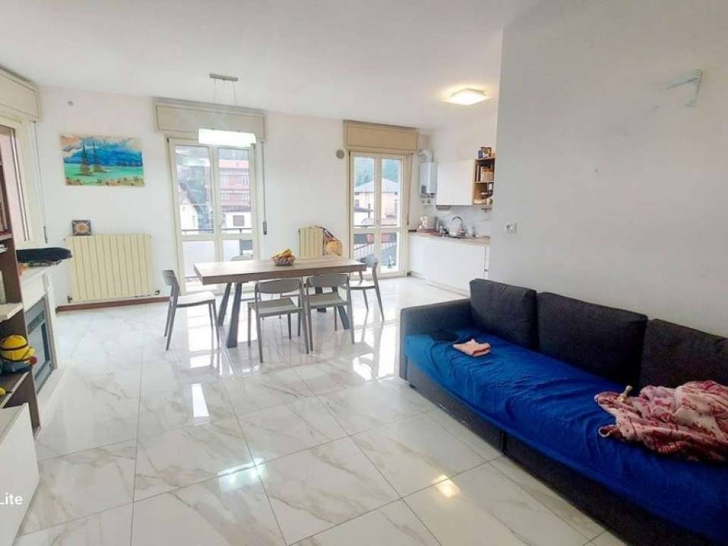 Appartamento a Lovere in via Papa Giovanni XXIII - Foto 2