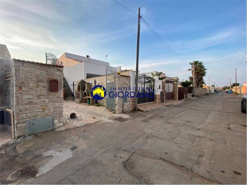 Villa a Squinzano in Via Berlinguer, 52 - Foto 2