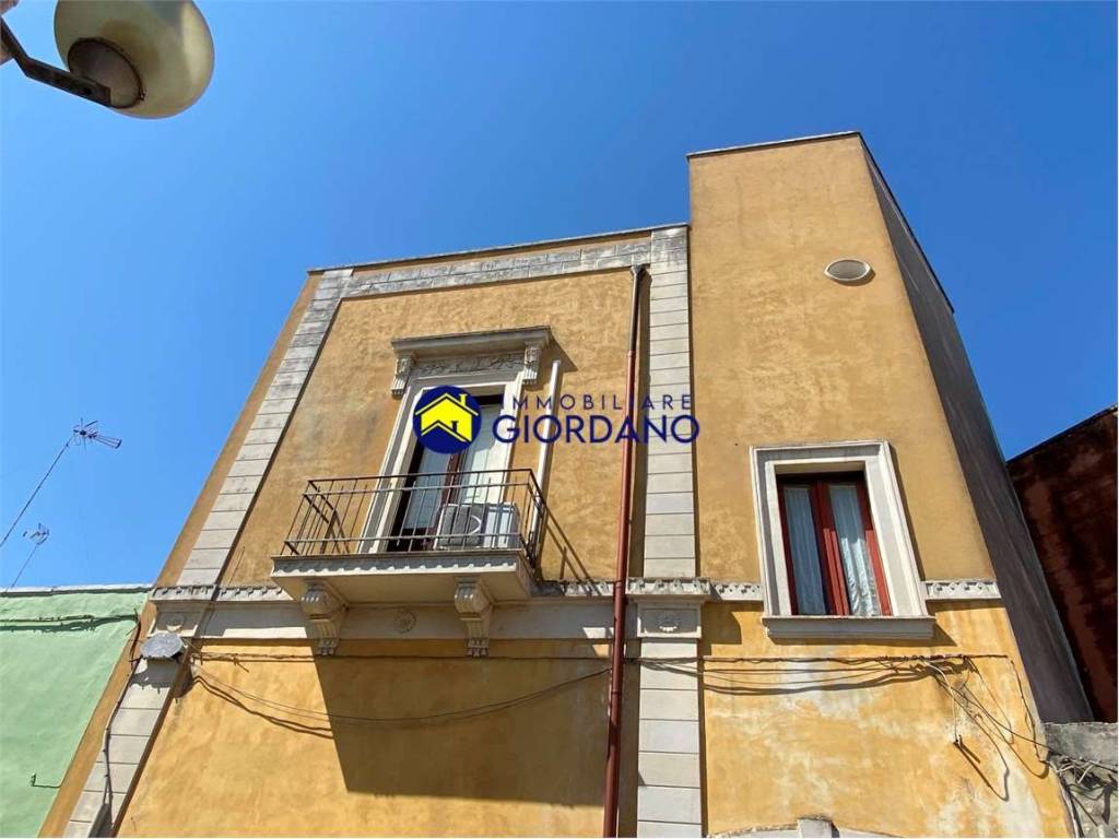 Casa indipendente a Squinzano in via Botteghe Nuove, 4 - Foto 2