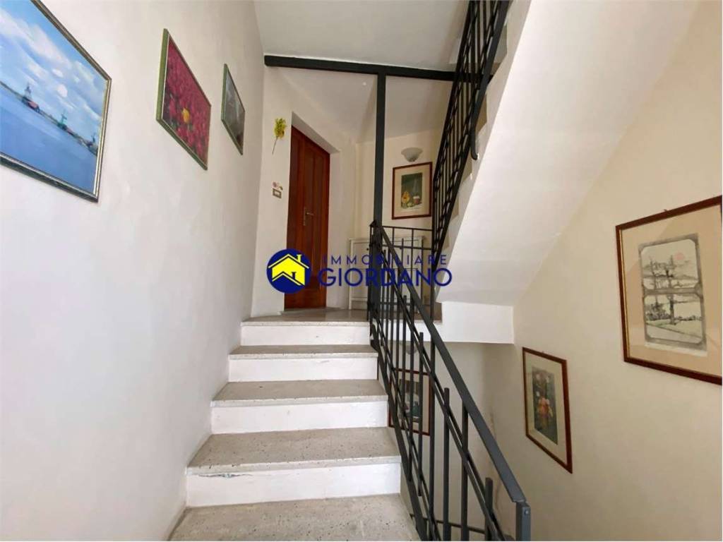 Casa indipendente a Squinzano in via Botteghe Nuove, 4 - Foto 5