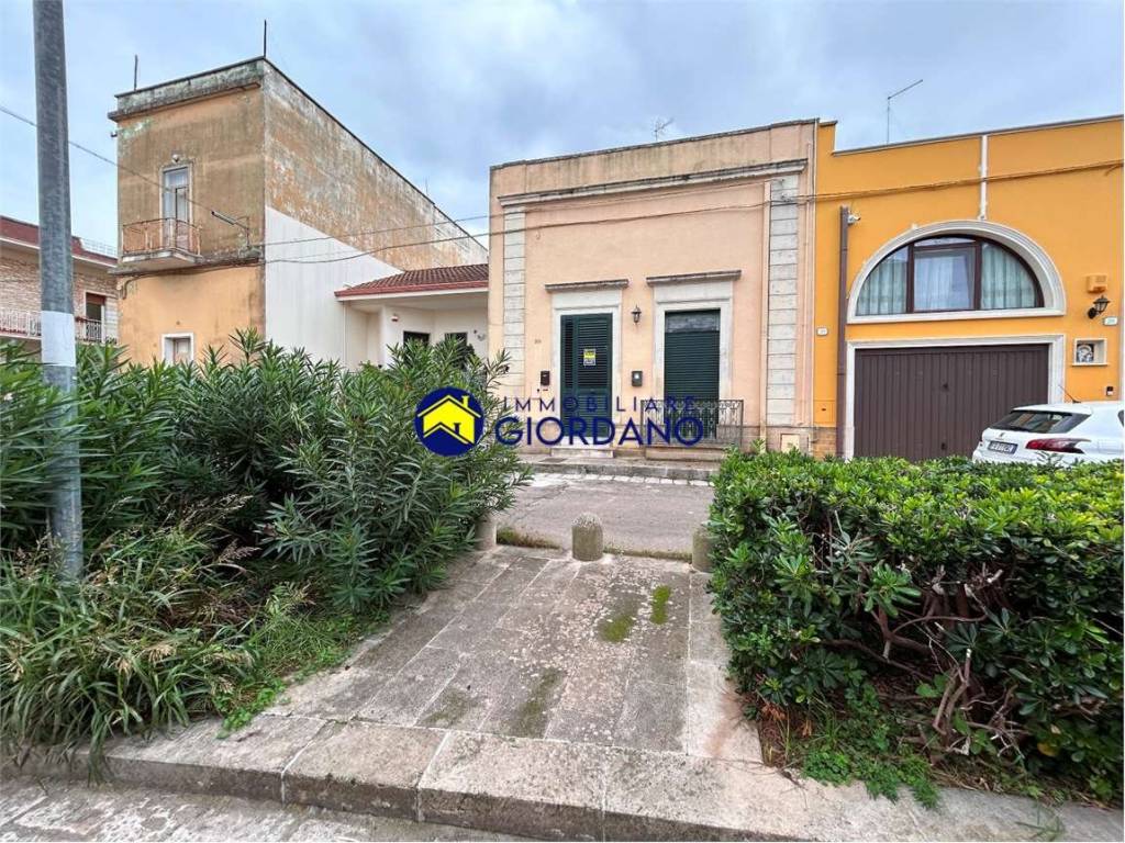 Casa indipendente a Squinzano in via Tripoli, 30 - Foto 2