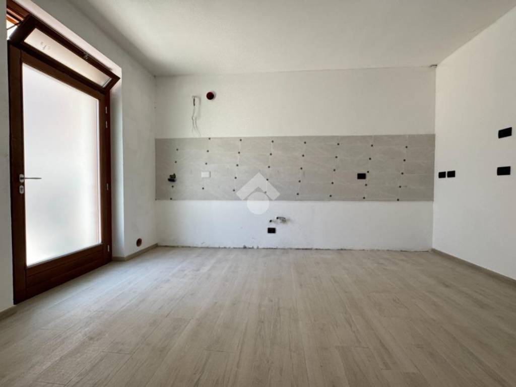 Casa indipendente a Cameri in Via Padre Reginaldo Giuliani, 13 - Foto 2