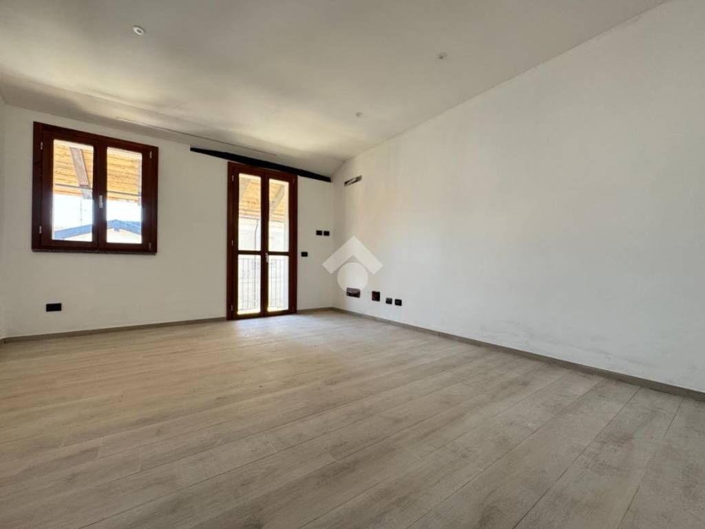 Casa indipendente a Cameri in Via Padre Reginaldo Giuliani, 13 - Foto 3