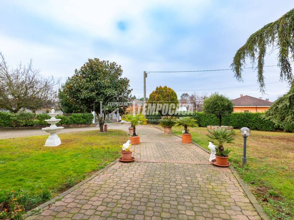 Casa indipendente a Cellarengo in Via Luigi Einaudi 13 - Foto 3