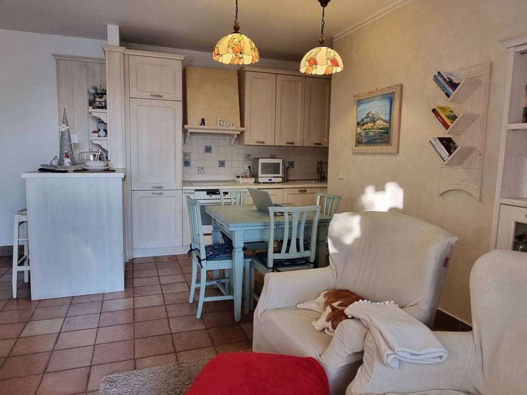 Appartamento a Barzanò in Via Giuseppe Mazzini, 2 - Foto 4