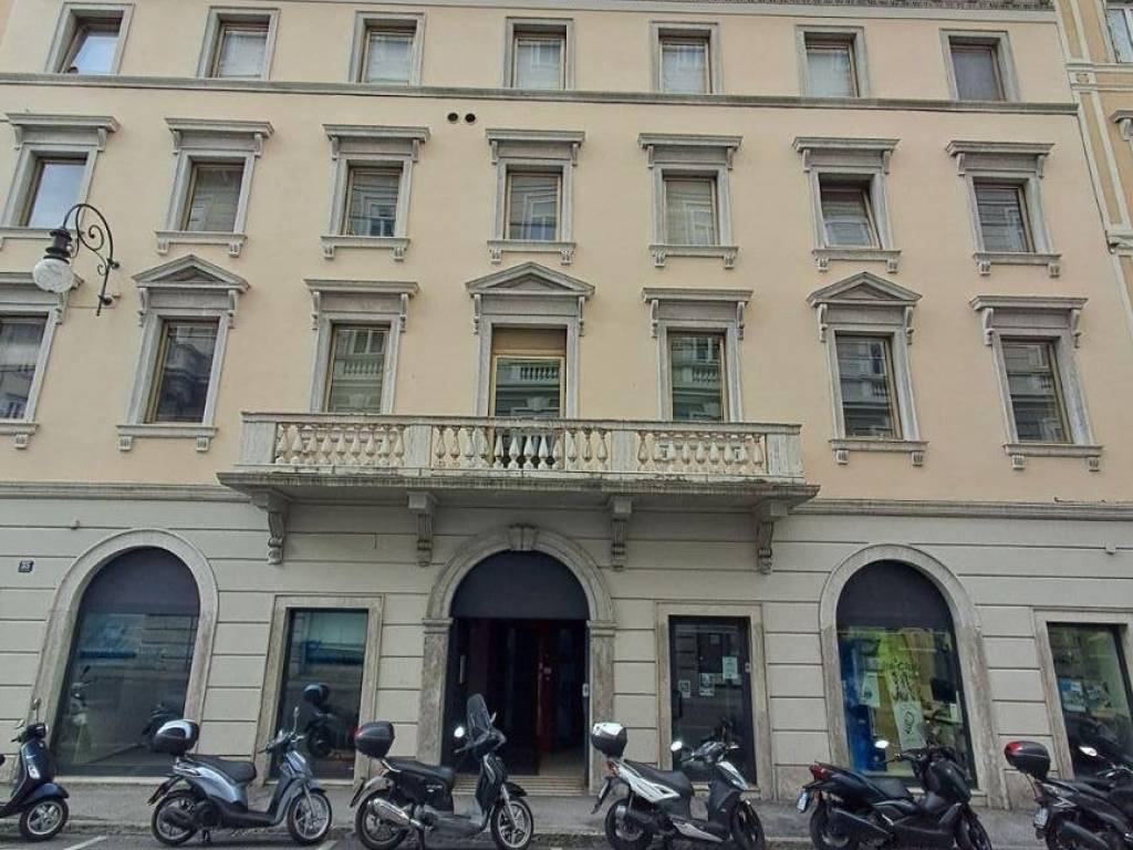 Palazzo / stabile a Trieste in Via Valdirivo, 35 - Foto 2