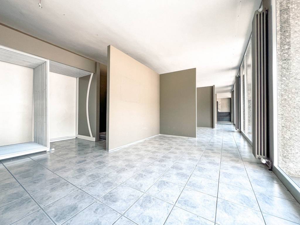 Immobile a Borgosesia in VIALE VARALLO 200 - Foto 4