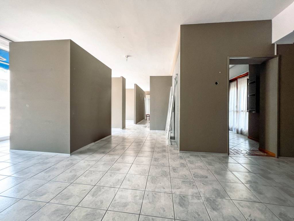 Immobile a Borgosesia in VIALE VARALLO 200 - Foto 5