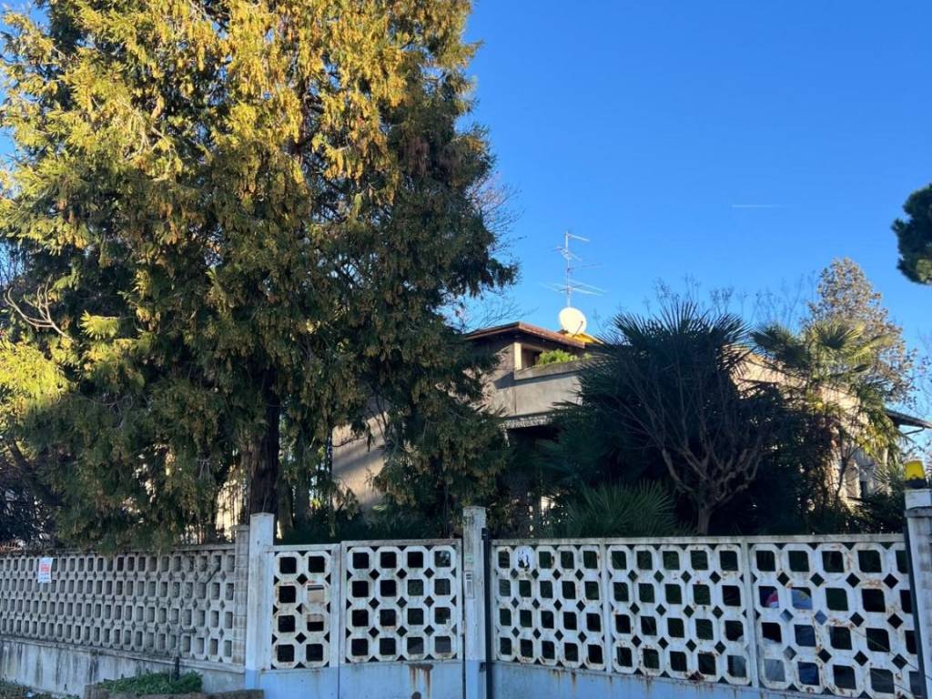 Villa a Cislago in Contrada Santa Maria, 575 - Foto 2