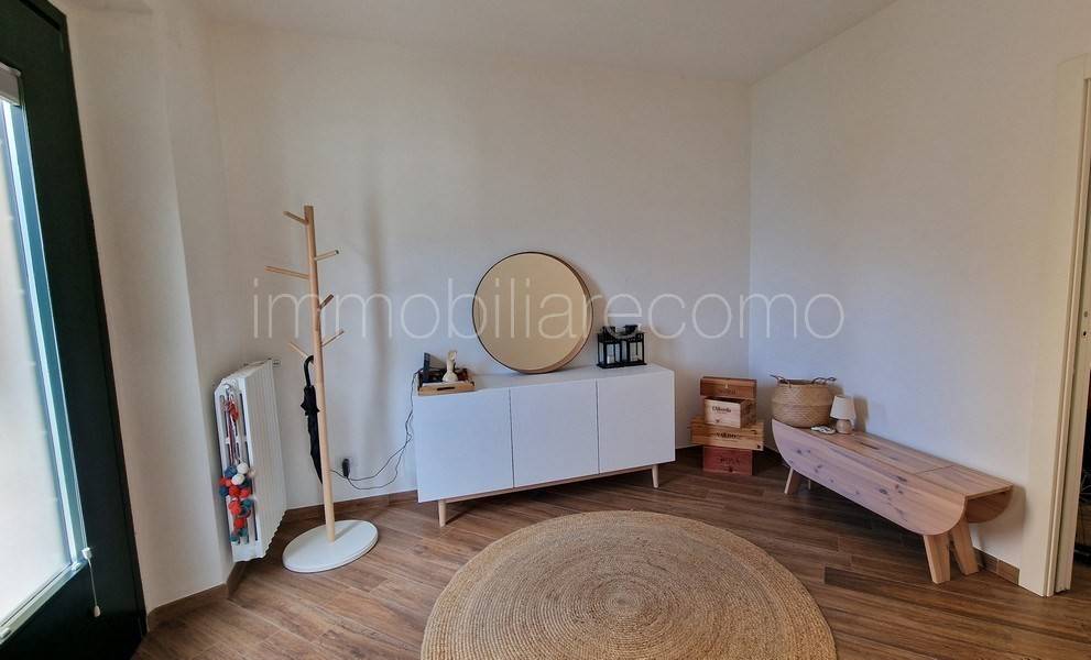 Appartamento a Moltrasio in Via Besana - Foto 2