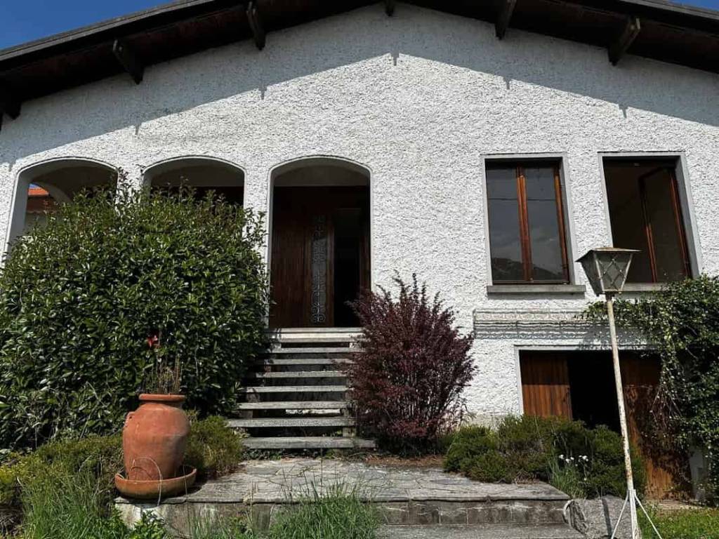 Villa a Gattinara in Viale Guglielmo Marconi - Foto 2