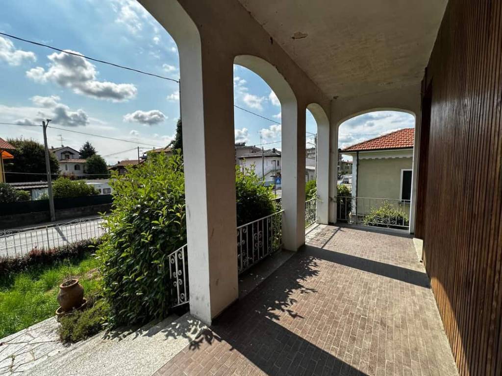 Villa a Gattinara in Viale Guglielmo Marconi - Foto 5