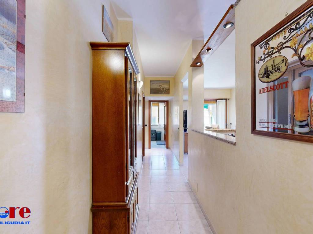 Appartamento a Finale ligure in Via Ippolito Nievo, 5 - Foto 5