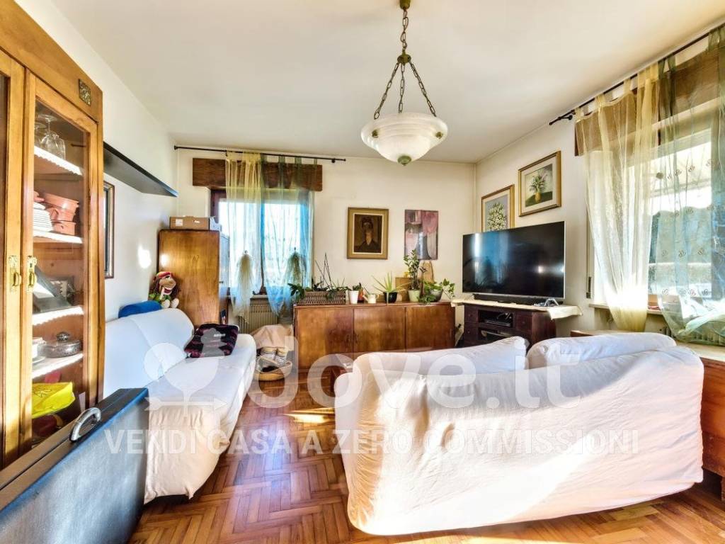 Appartamento a Belluno in Via Emilio Bruno Mondin, 43 - Foto 3