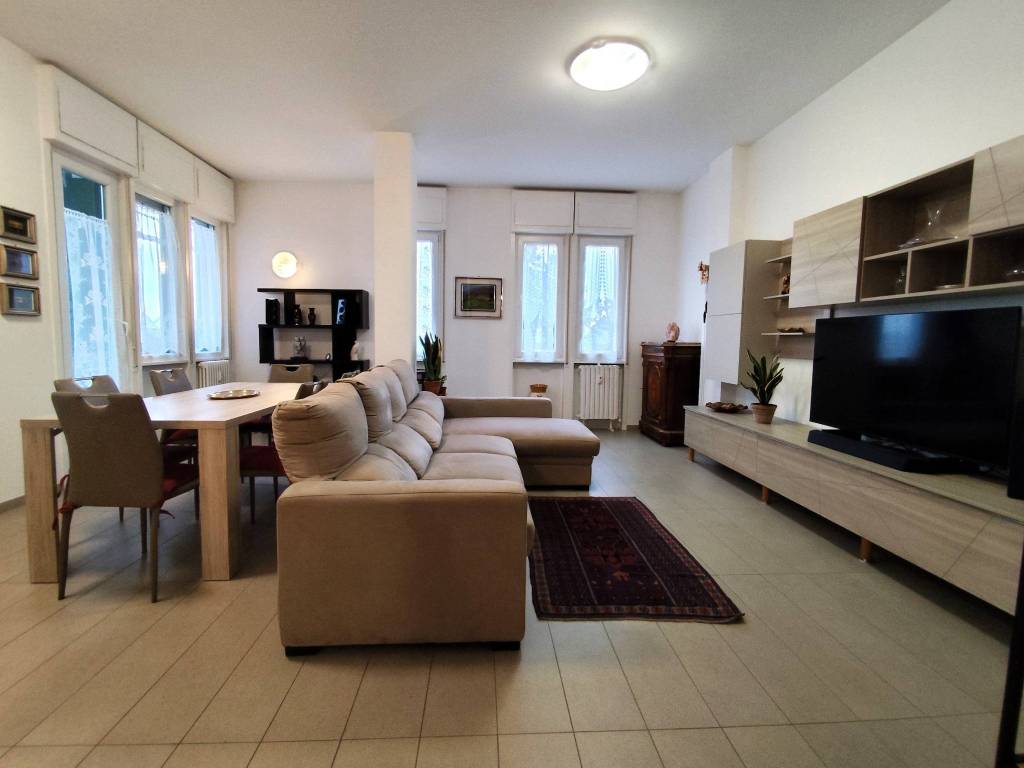 Appartamento a Gallarate in Via Giovanni Pascoli, 1 - Foto 4