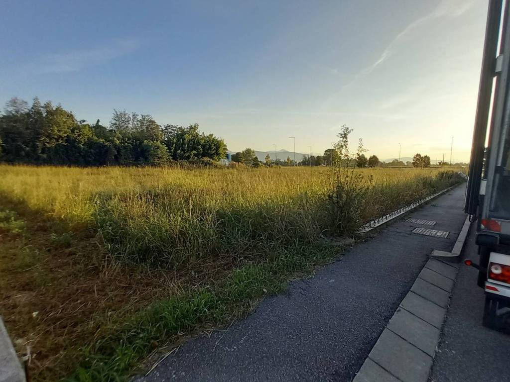 Terreno a Calcinate in Via Alberto Moravia - Foto 4