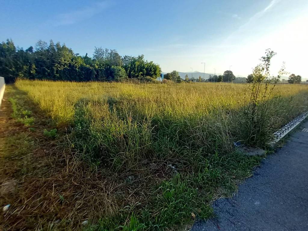 Terreno a Calcinate in Via Alberto Moravia - Foto 5