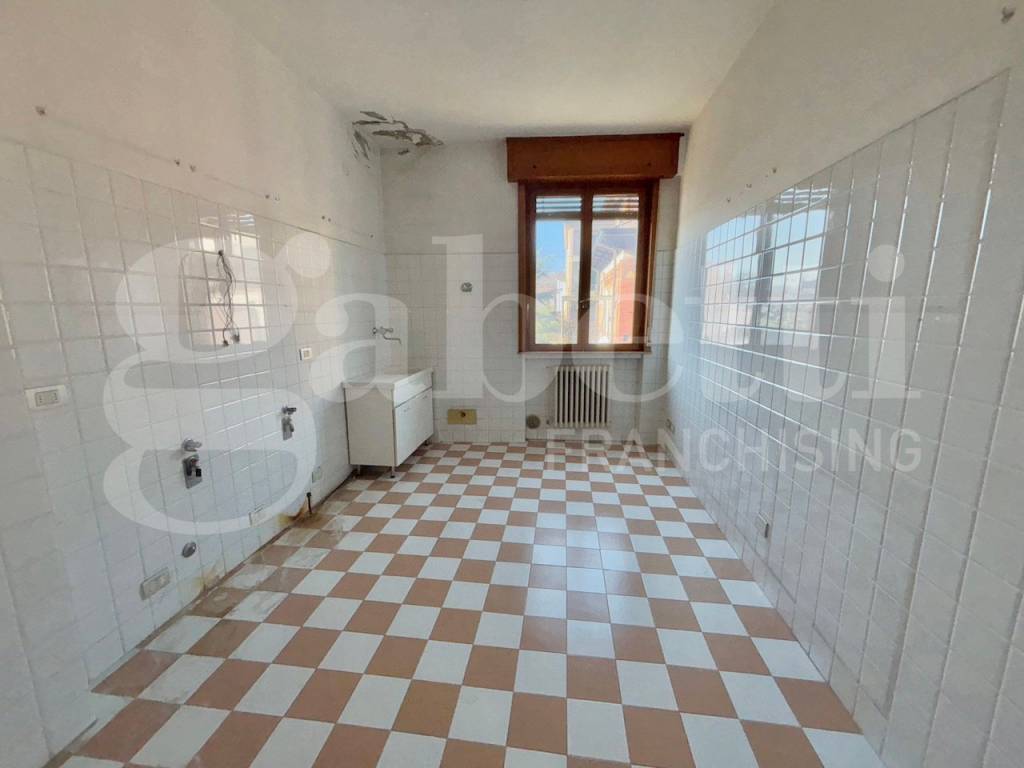 Appartamento a Salsomaggiore terme in Viale Porro, 27 - Foto 3