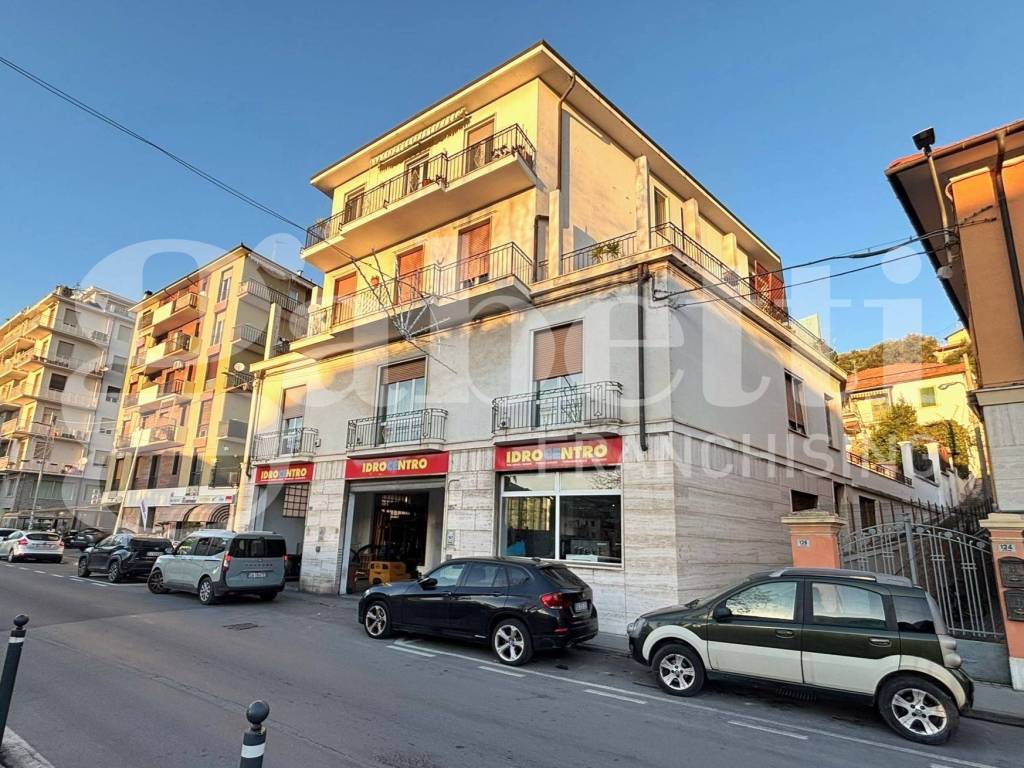 Appartamento a Imperia in Via XXV Aprile - Foto 2