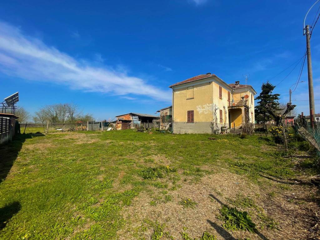 Villa a Tortona in Strada Provinciale per Pozzolo Formigaro - Foto 4