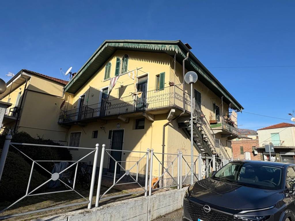 Palazzo / stabile a Torre pellice in Via Appiotti, 8 - Foto 2