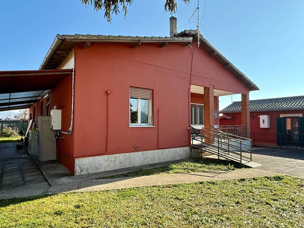 Villa a Lariano in Via Giuseppe Garibaldi, 339 - Foto 4