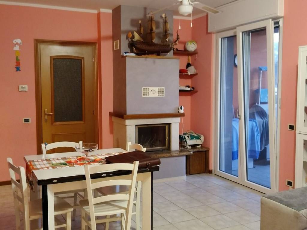 Appartamento a Oggiono in Via Pierre de Coubertin - Foto 2