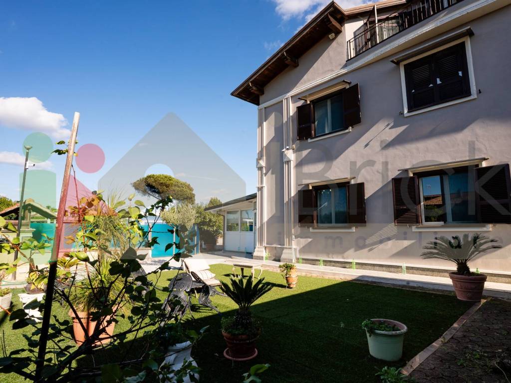 Villa a Aprilia in Via Dora Baltea - Foto 5