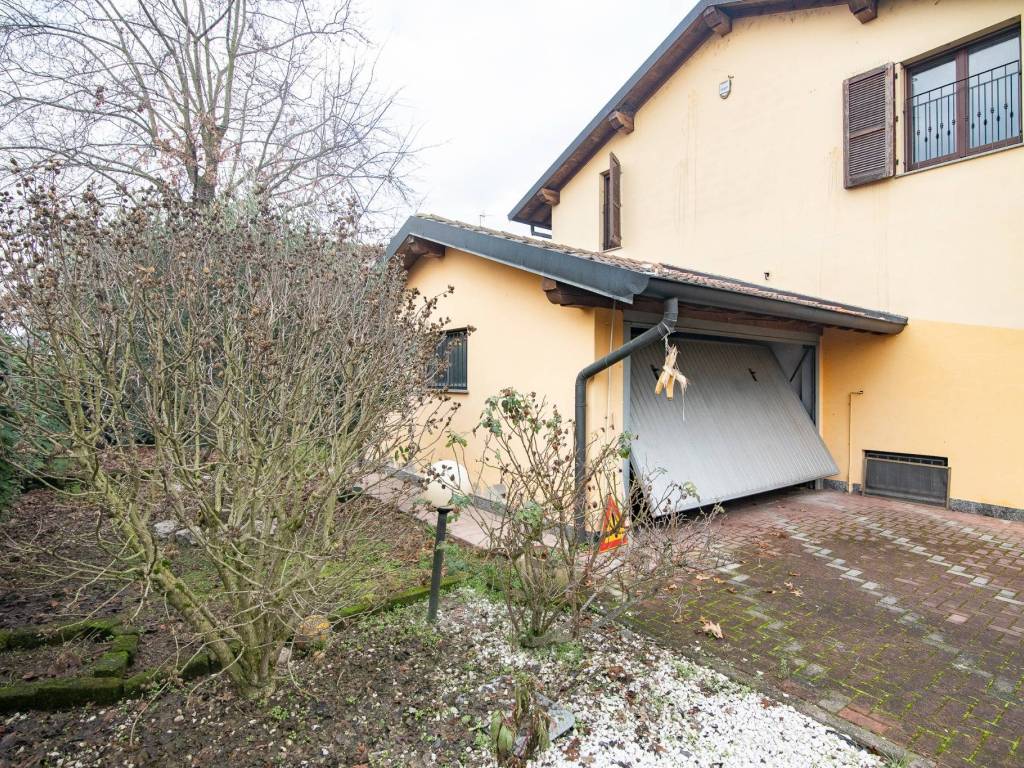 Villa a Borgo san giovanni in Via Aldo Moro, 10 - Foto 2