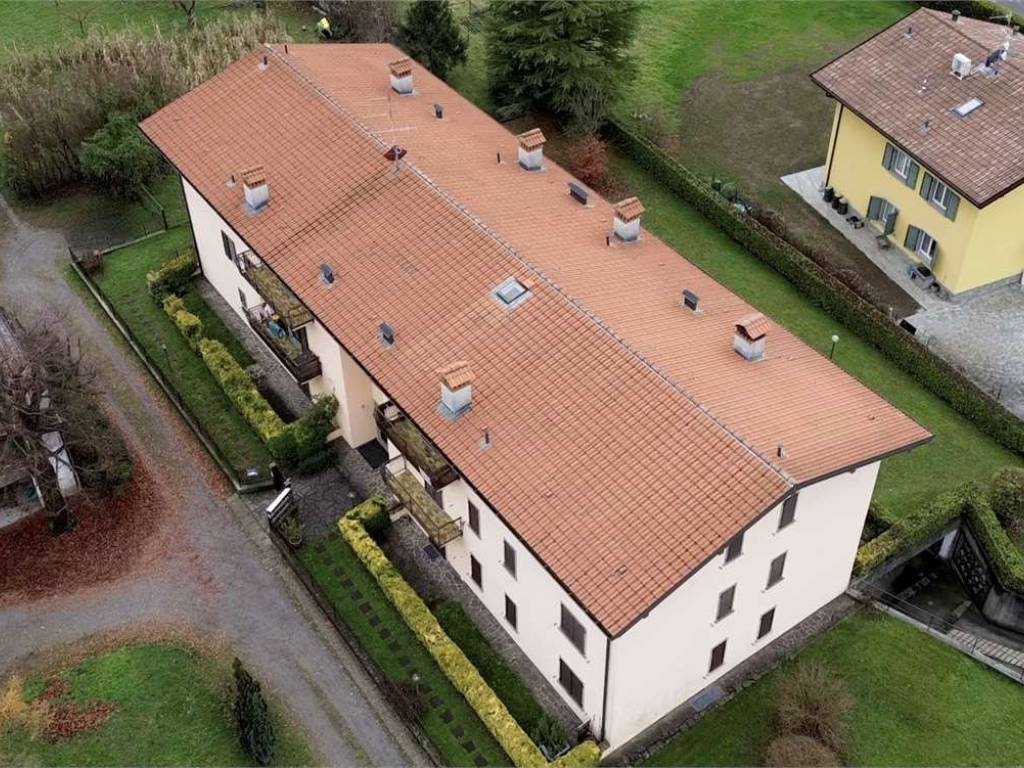 Appartamento a Clusone in Via Michelangelo da Caravaggio, 9 - Foto 2