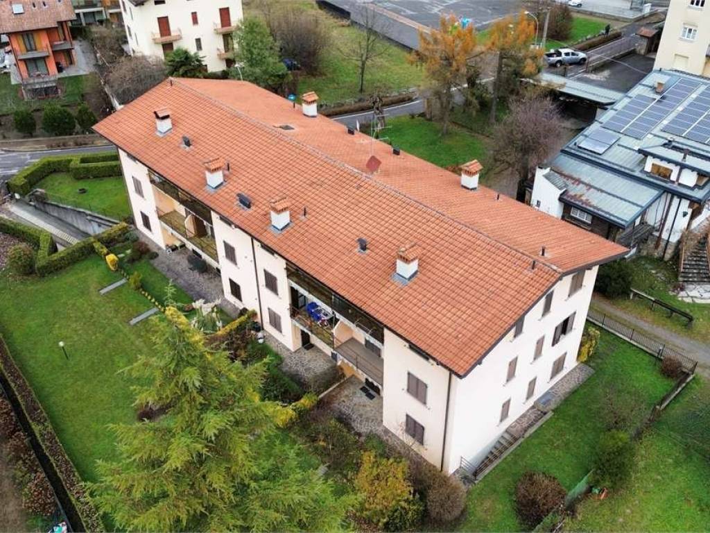 Appartamento a Clusone in Via Michelangelo da Caravaggio, 9 - Foto 3