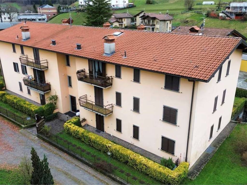 Appartamento a Clusone in Via Michelangelo da Caravaggio, 9 - Foto 4