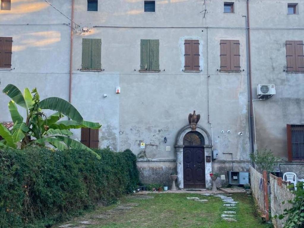 Casa indipendente a Crespino in CRESPINO Via San Antonio, 0 - Foto 2