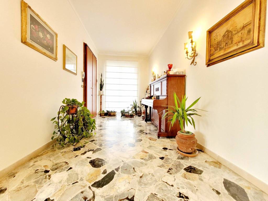 Villa a Livorno in Via Ulvi Liegi, 45 - Foto 4