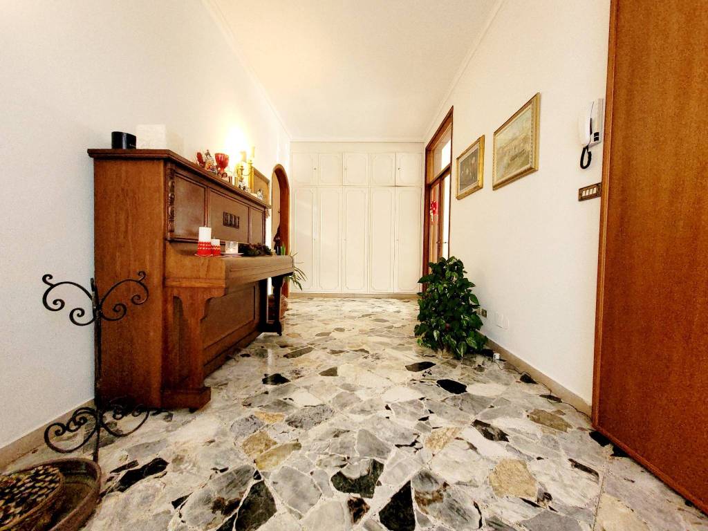 Villa a Livorno in Via Ulvi Liegi, 45 - Foto 5