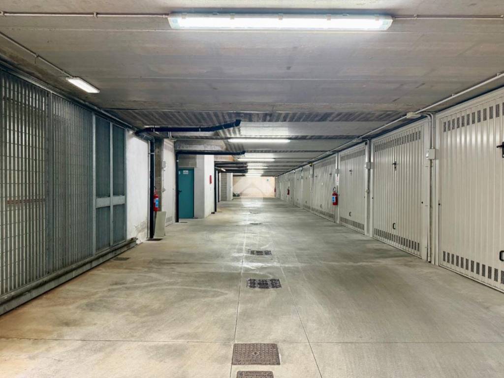 Box / garage a Grugliasco in Via Volta, 30 - Foto 5