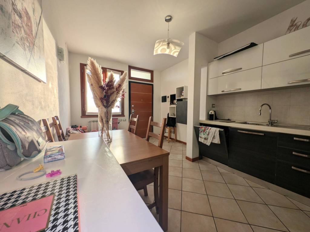 Appartamento a Calenzano in Via Baldanzese, 137 - Foto 3
