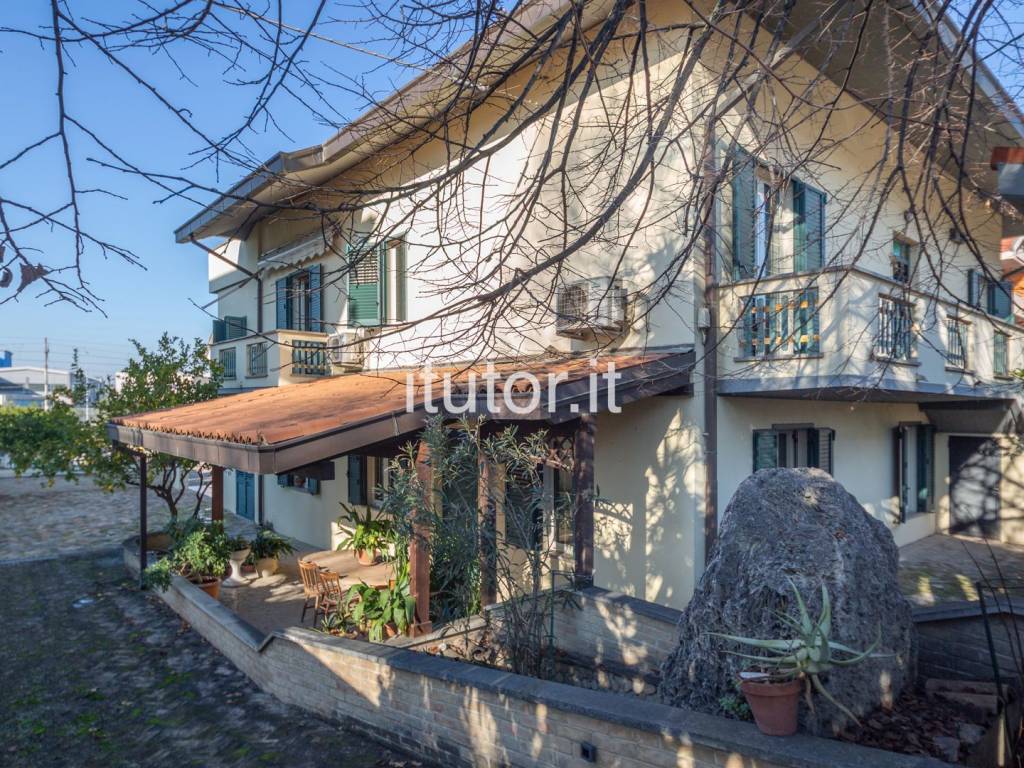 Villa a Chieti in Viale dell'Unità d'Italia, 269 - Foto 2
