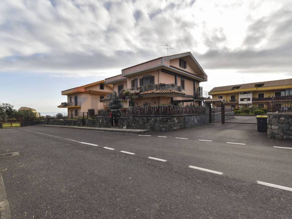 Appartamento a Riposto in Via Giuseppe Alizzi, 8 - Foto 2