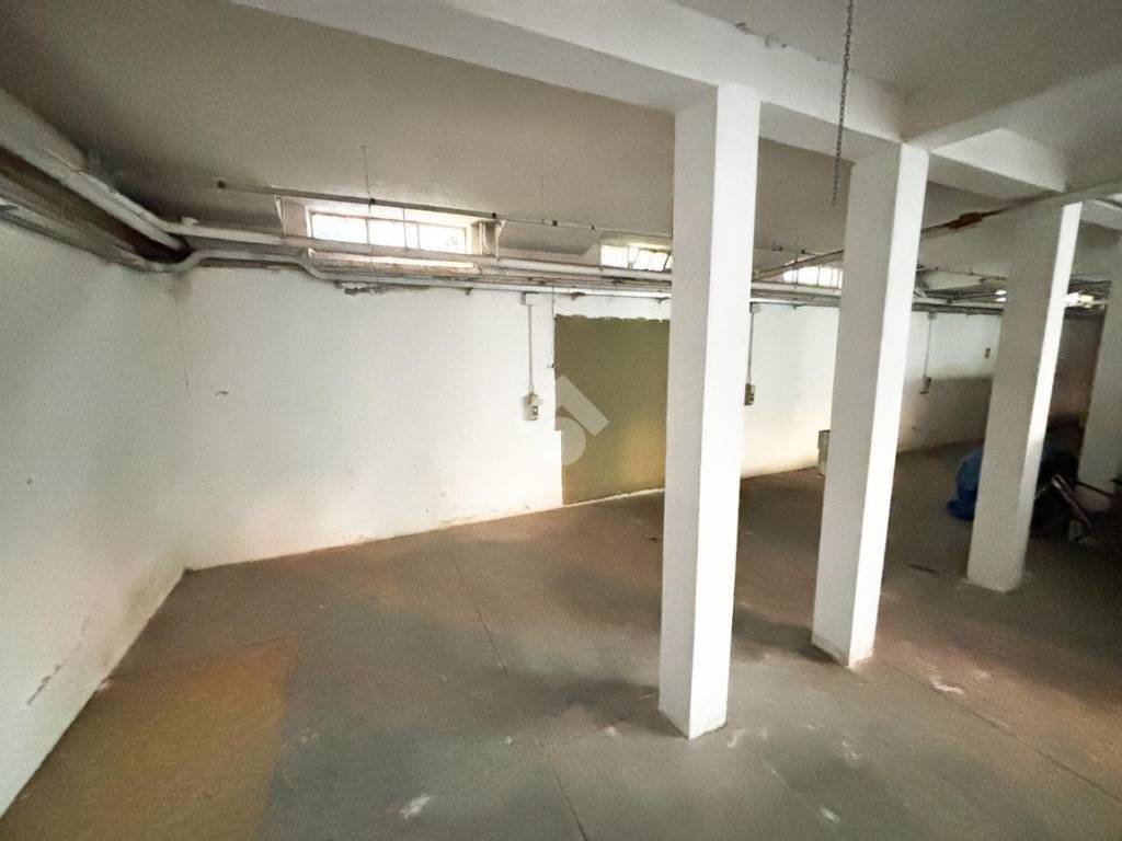 Immobile a Lecco in Via Priv. P. Maroncelli, 1 - Foto 4