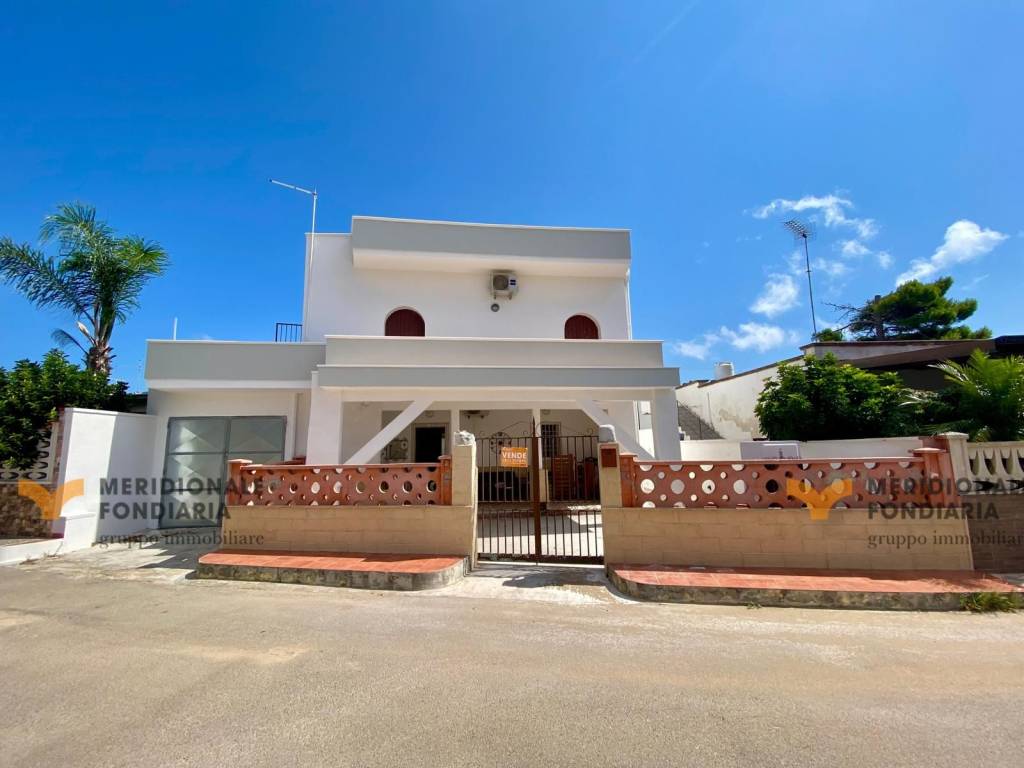 Villa a Squinzano in Via Pesce Dorato, 6 - Foto 2