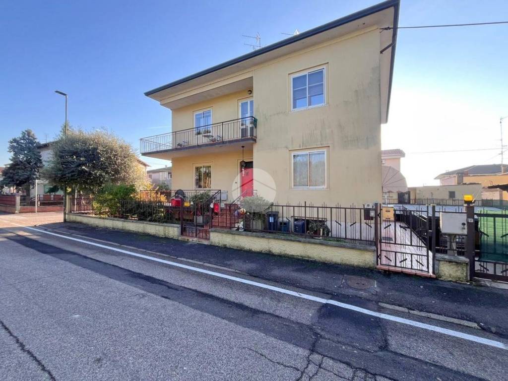 Villa a Zevio in Via della Concordia, 10 - Foto 3