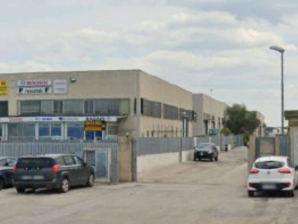 Immobile a Trani in strada provinciale STRADA PROVINCIALE ANDRIA TRANI SNC - Foto 2