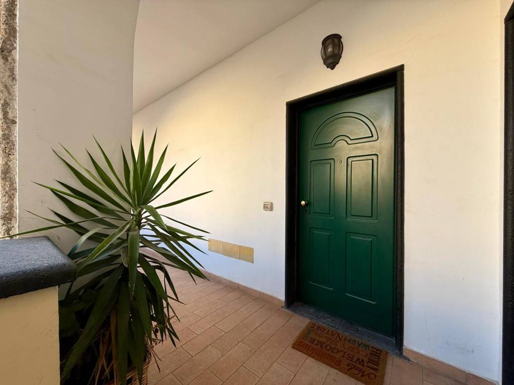 Appartamento a Salerno in Via Firmio Leonzio, 18 - Foto 5