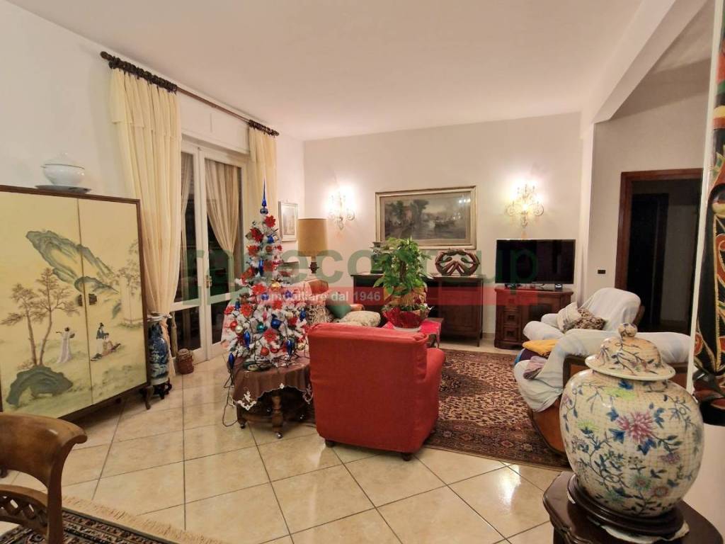 Appartamento a Livorno in Via Diomede Bonamici - Foto 2