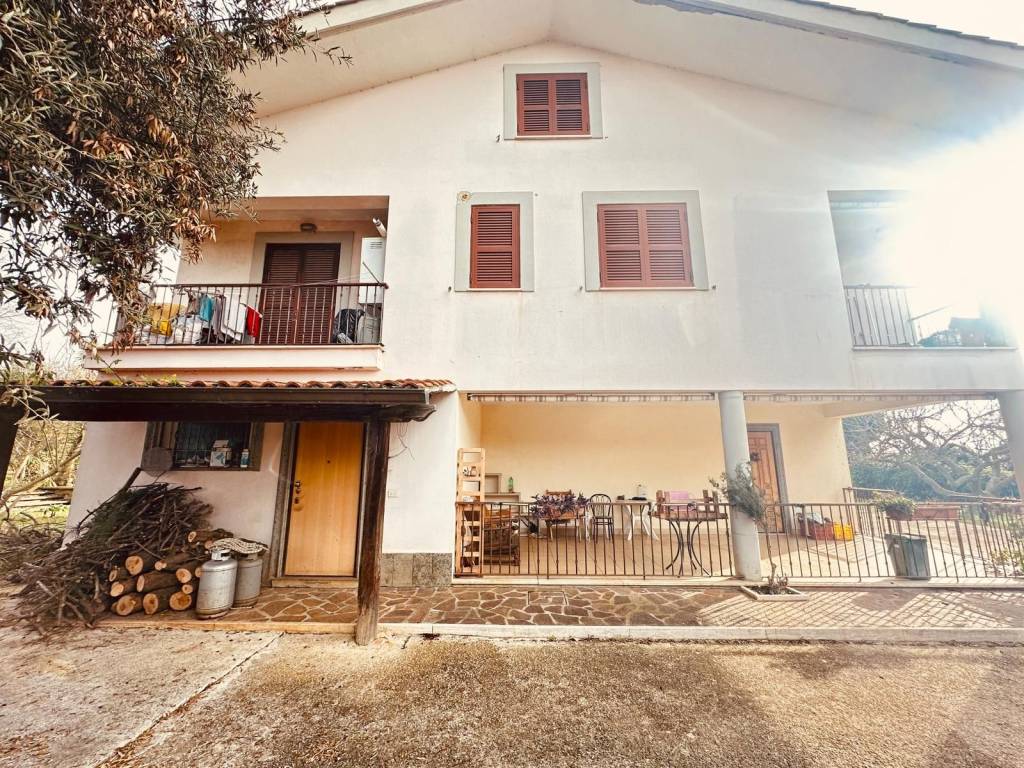 Villa a Genzano di roma in Via Palaggi, 15 - Foto 3
