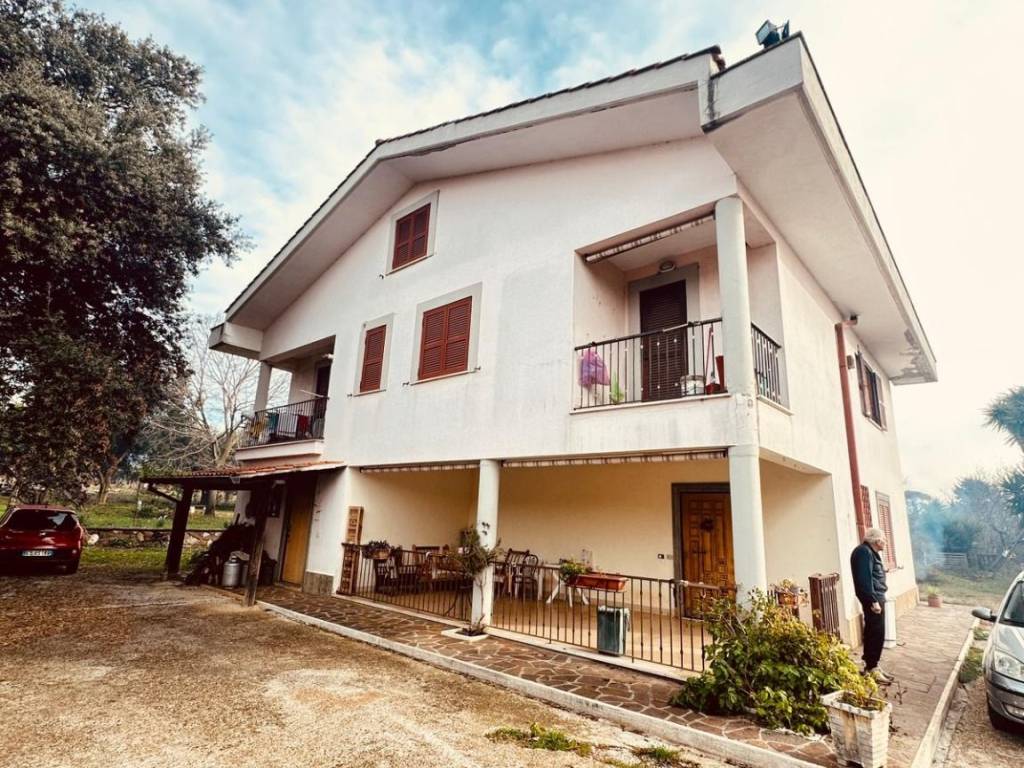 Villa a Genzano di roma in Via Palaggi, 15 - Foto 4