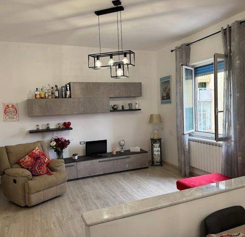 Appartamento a Piombino in Via Primo Maggio - Foto 2